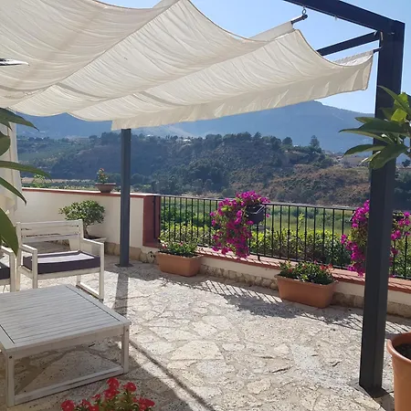 Delle Pomelie - Castellammare Del Golfo *